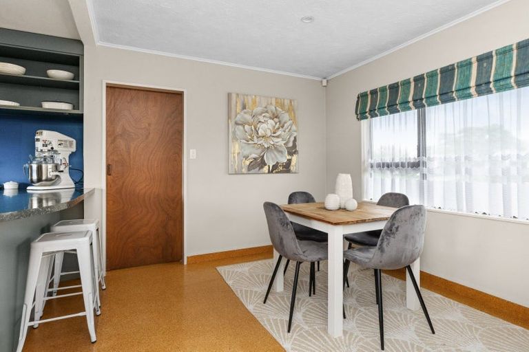 Photo of property in 149 Tait Drive, Greenmeadows, Napier, 4112