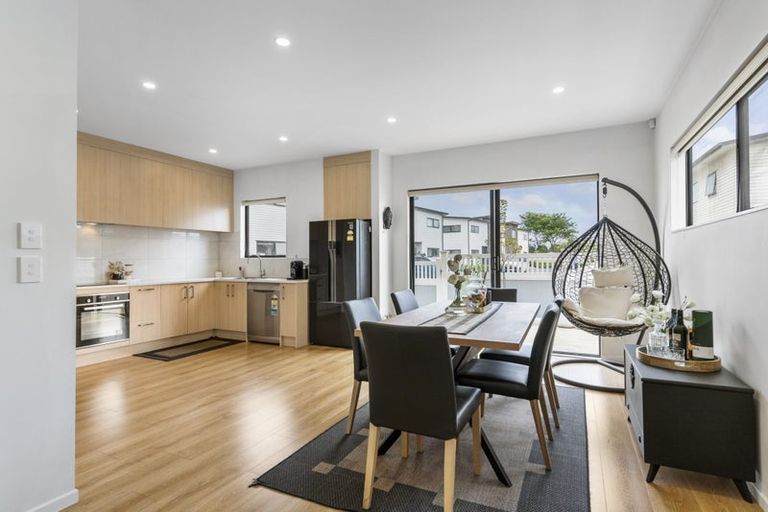 Photo of property in 2/7 Wastney Road, Alfriston, Auckland, 2105