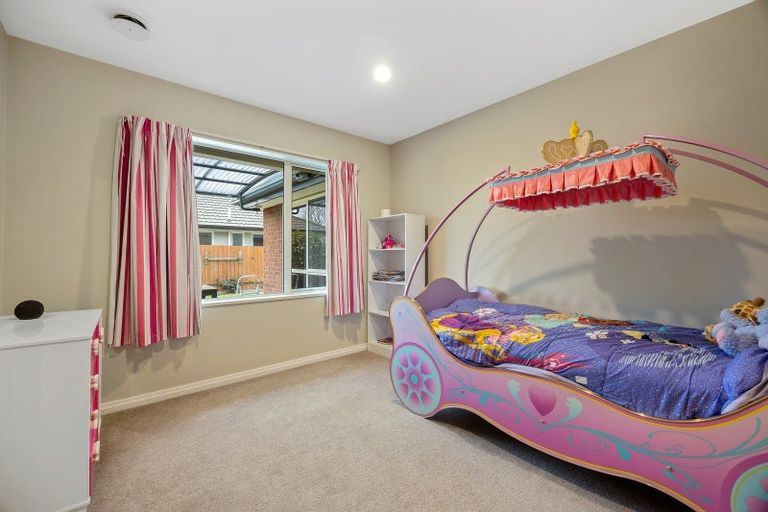 Photo of property in 21 Welsford Street, Woodend, 7610