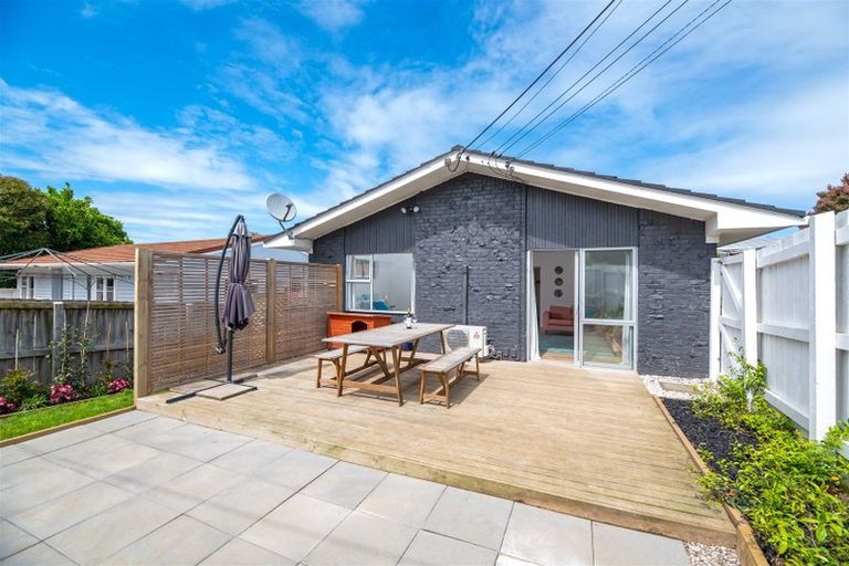 Photo of property in 1/38 Hillcrest Avenue, Hillcrest, Auckland, 0627