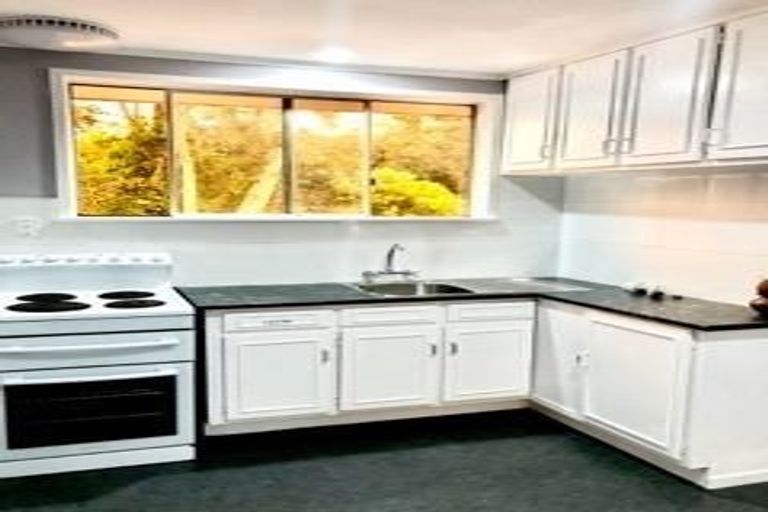 Photo of property in 1/81 Seabrook Avenue, New Lynn, Auckland, 0600