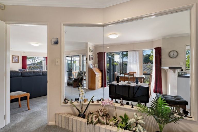 Photo of property in 2 Lotus Avenue, Mount Maunganui, 3116