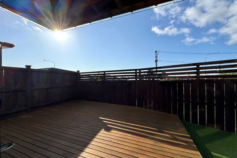 Photo of property in 10 Bliss Court, Takanini, 2110
