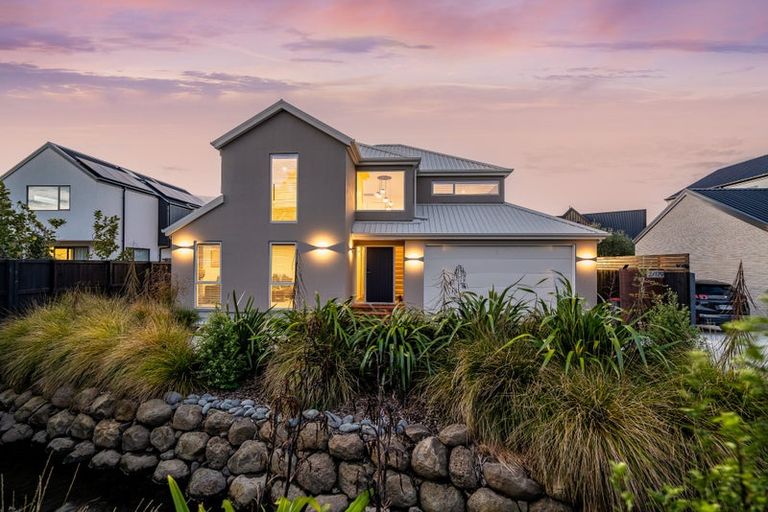 Photo of property in 2/179 Weston Road, St Albans, Christchurch, 8052