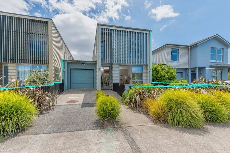 Photo of property in 52 Bomb Point Drive, Hobsonville, Auckland, 0616