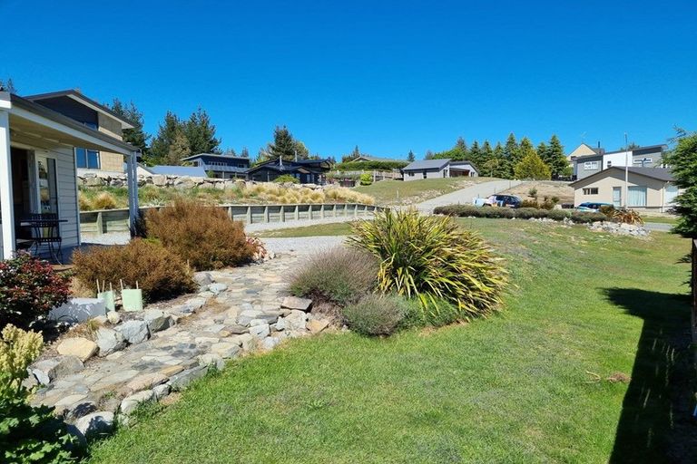 Photo of property in 1 O'neill Place, Lake Tekapo, 7999