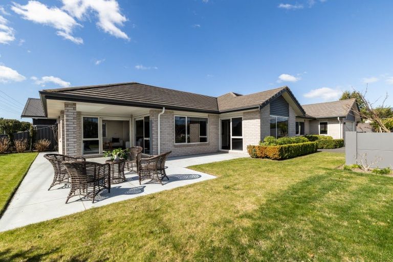 Photo of property in 1 Whakatomo Place, Havelock North, 4130