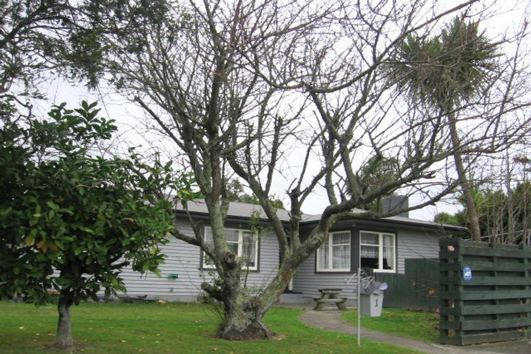 Photo of property in 1 Wilson Crescent, Highbury, Palmerston North, 4412