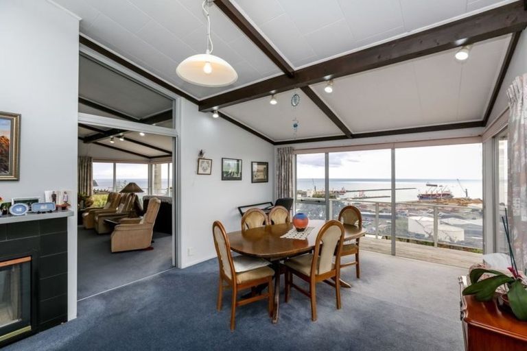 Photo of property in 19 Findlay Street, Moturoa, New Plymouth, 4310