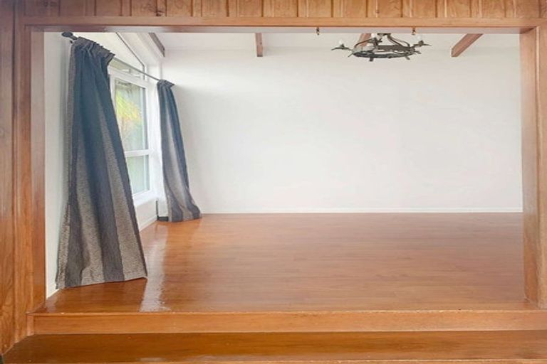 Photo of property in 31 Simpson Road, Ranui, Auckland, 0612