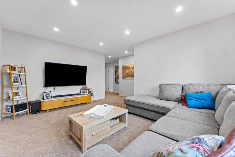 Photo of property in 11 Waterlily Street, Hobsonville, Auckland, 0616