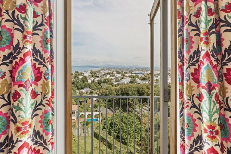Photo of property in 8 Lighthouse Road, Bluff Hill, Napier, 4110