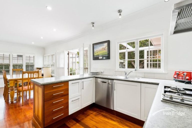 Photo of property in 232 Lake Road, Hauraki, Auckland, 0622