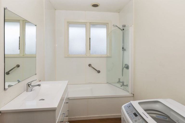 Photo of property in 1/7 Radnor Street, St Albans, Christchurch, 8014