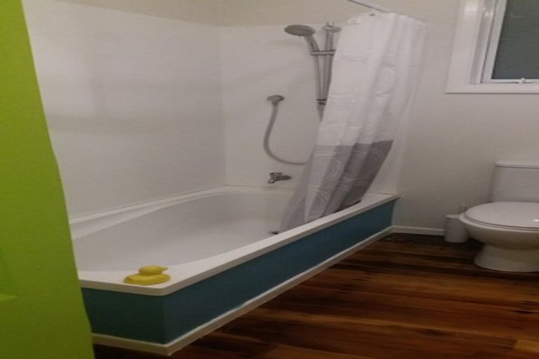 Photo of property in 33 Miranda Street, Cannons Creek, Porirua, 5024