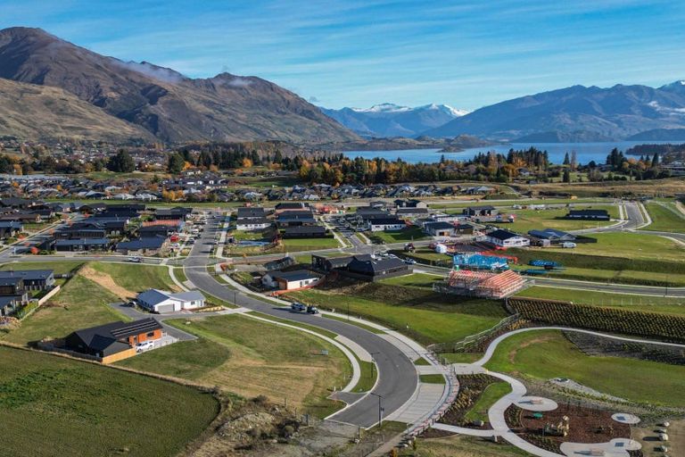 Photo of property in 5 Durry Lane, Wanaka, 9305