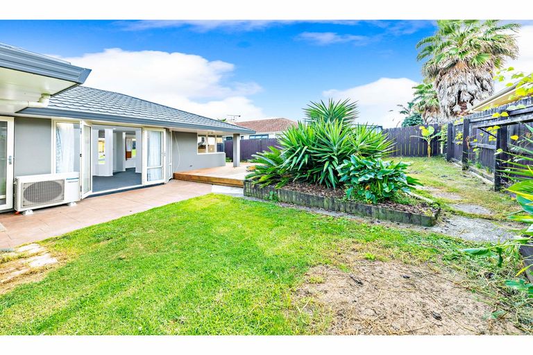 Photo of property in 36 Bellville Drive, Clendon Park, Auckland, 2103