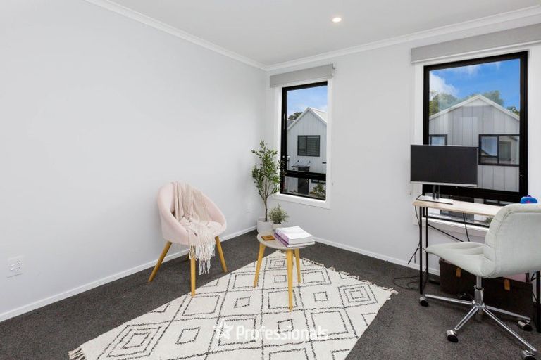 Photo of property in 24 Reakes Crescent, Wallaceville, Upper Hutt, 5018