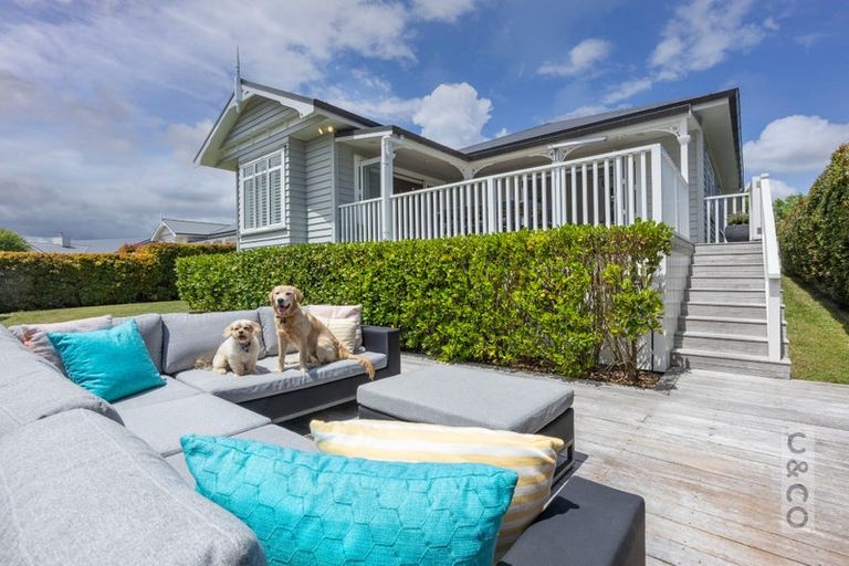 Photo of property in 39 Albert Street, Riverhead, 0820