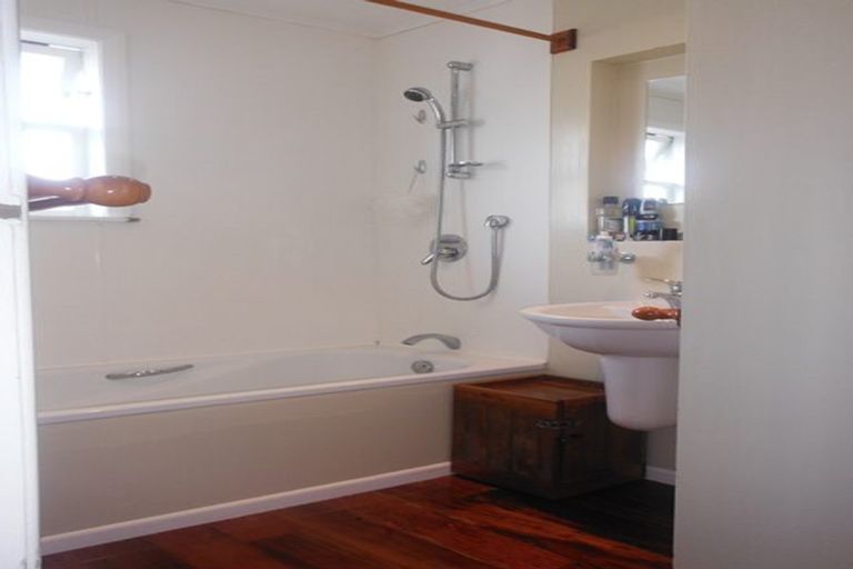 Photo of property in 27 Bowater Place, Manurewa, Auckland, 2102