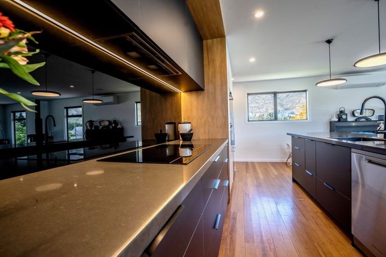 Photo of property in 156 Upton Street, Wanaka, 9305