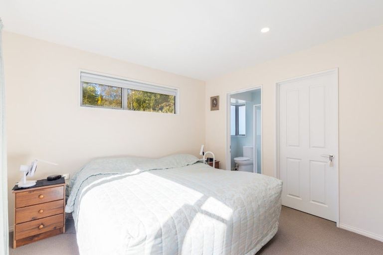 Photo of property in 2a Rue De La Mare, Parklands, Christchurch, 8083