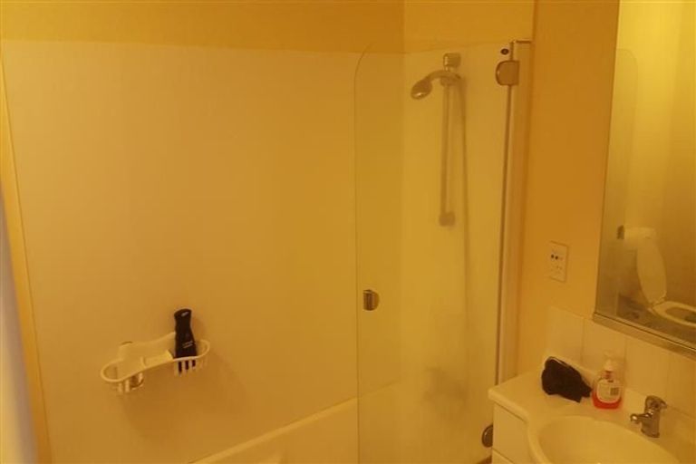 Photo of property in Luxford Villas, 116/72 Herald Street, Berhampore, Wellington, 6023