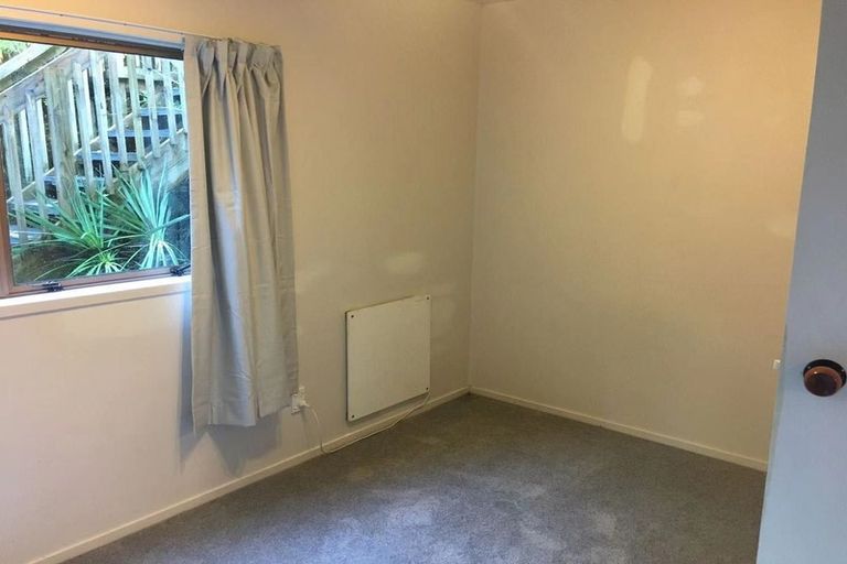 Photo of property in 33 Reynolds Place, Torbay, Auckland, 0630