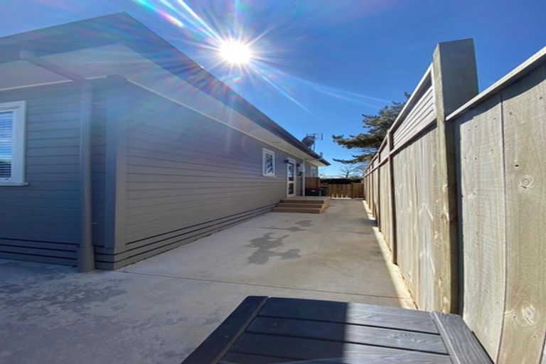 Photo of property in 8 Manatu Lane, Inglewood, 4330