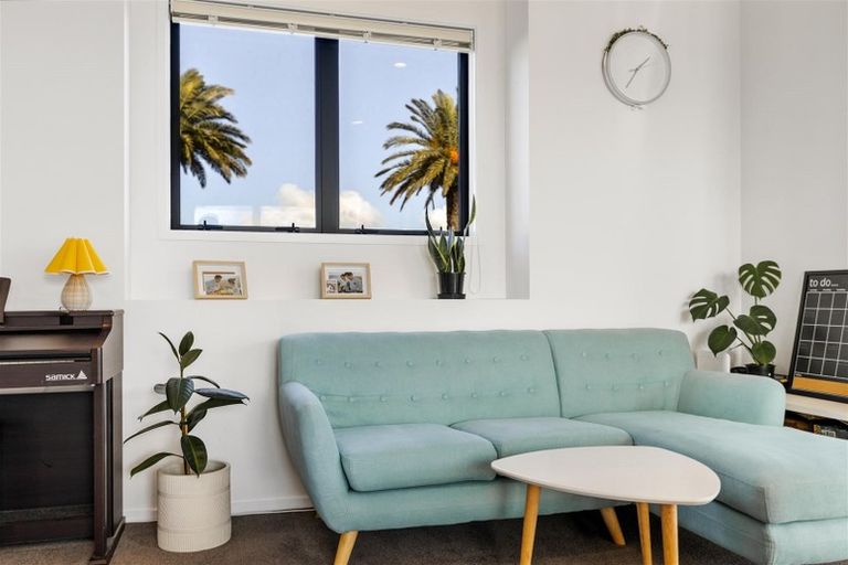 Photo of property in 260 Hobsonville Point Road, Hobsonville, Auckland, 0616