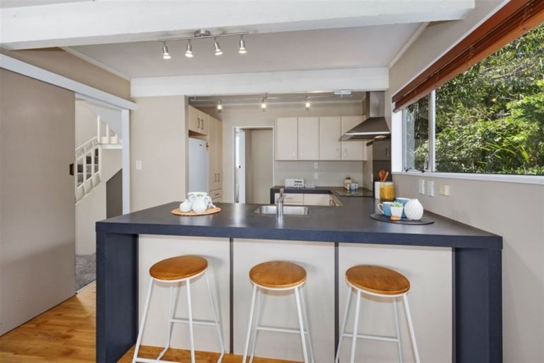 Photo of property in 10 Venus Place, Whitby, Porirua, 5024