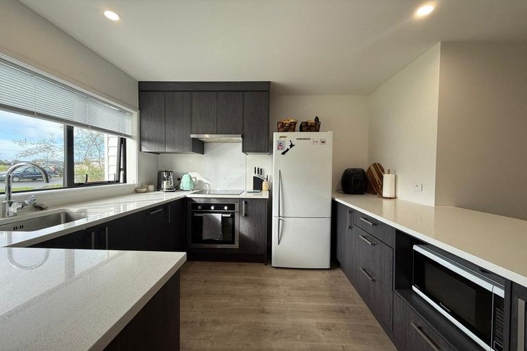 Photo of property in 22 Koiora Road, Clarks Beach, 2122