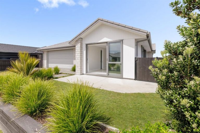 Photo of property in 43 Kaiora Drive, Papamoa Beach, Papamoa, 3118