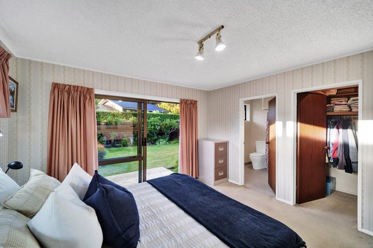 Photo of property in 287 Avonhead Road, Avonhead, Christchurch, 8042