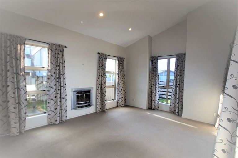 Photo of property in 111 Aston Drive, Waimairi Beach, Christchurch, 8083