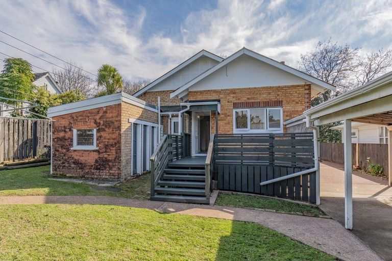 Photo of property in 26 Seabrook Avenue, New Lynn, Auckland, 0600