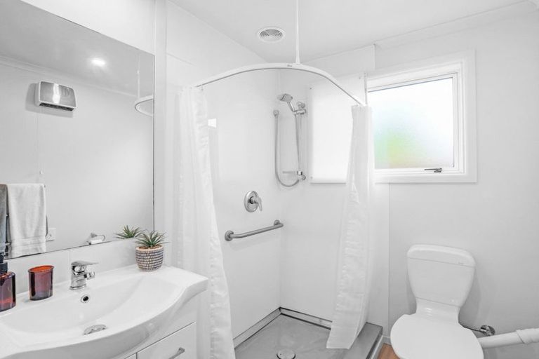 Photo of property in 201a Queenspark Drive, Parklands, Christchurch, 8083