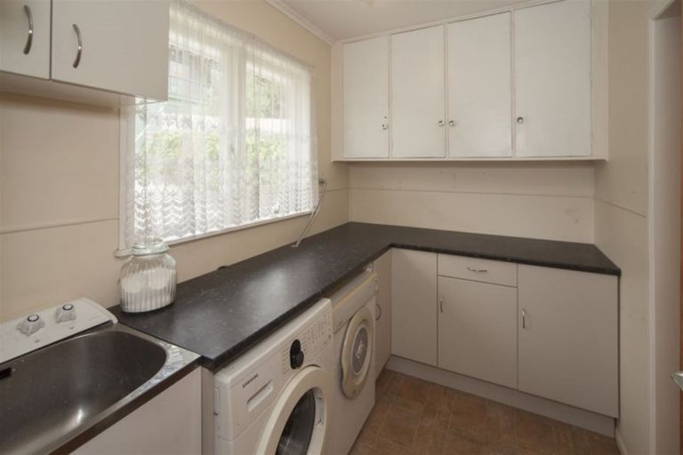 Photo of property in 643a Swanson Road, Swanson, Auckland, 0612