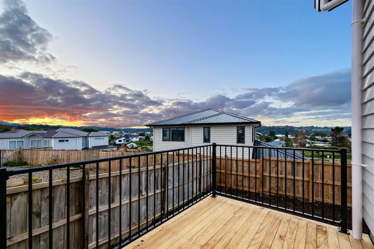 Photo of property in 12 Cumulus Way, Ranui, Auckland, 0612