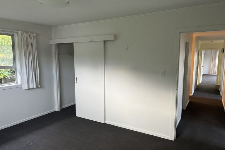 Photo of property in 9 Laurina Road, Sunnynook, Auckland, 0620