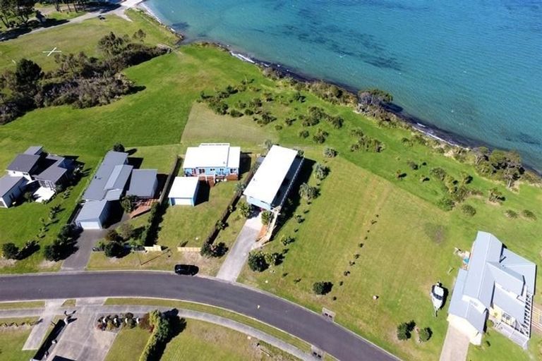 Photo of property in 114 Ti Kouka Crescent, Matarangi, Whitianga, 3592
