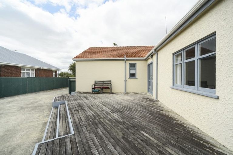 Photo of property in 629 Featherston Street, Roslyn, Palmerston North, 4414