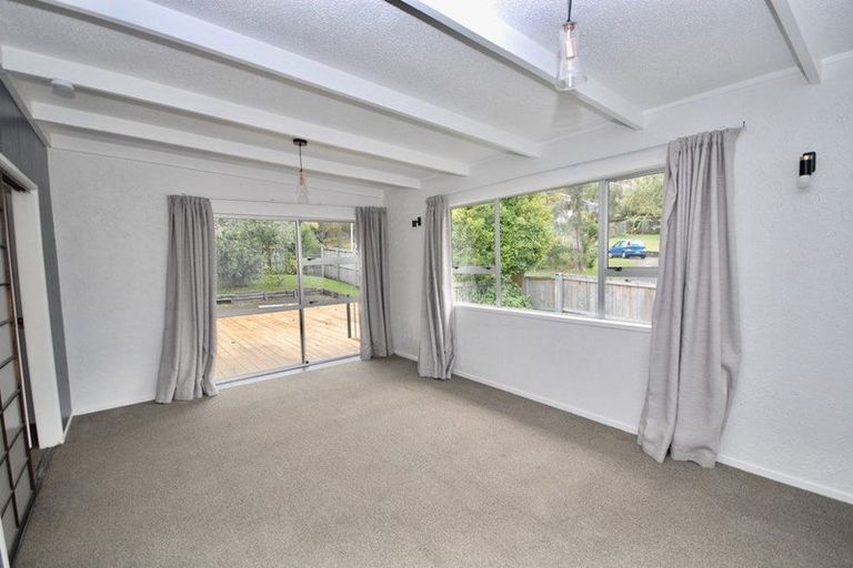 Photo of property in 48 Salamanca Road, Sunnynook, Auckland, 0620
