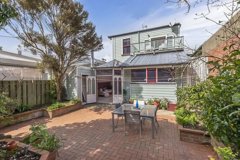 Photo of property in 116 Tinakori Road, Thorndon, Wellington, 6011