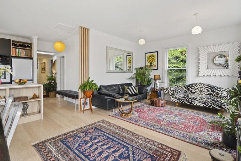 Photo of property in 15 Mcfarlane Street, Mount Victoria, Wellington, 6011