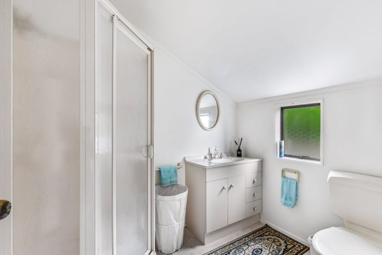 Photo of property in 27 Cherub Place, West Harbour, Auckland, 0618