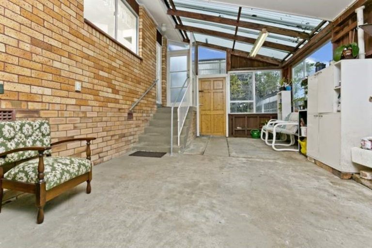 Photo of property in 36 Blakeborough Drive, Forrest Hill, Auckland, 0620
