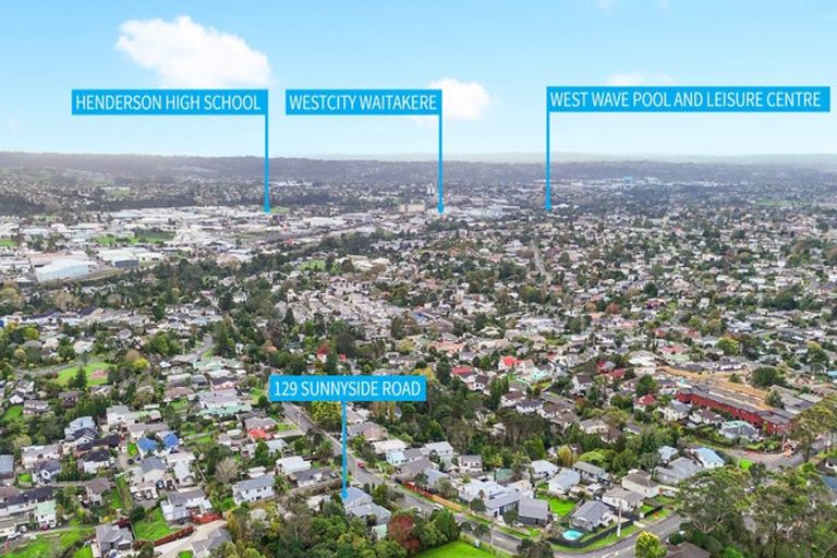 Photo of property in 129 Sunnyside Road, Sunnyvale, Auckland, 0612