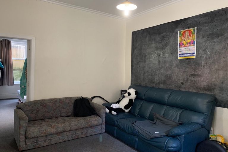 Photo of property in 21 Burnell Avenue, Thorndon, Wellington, 6011