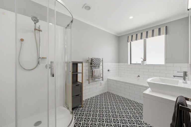 Photo of property in 8 Silver Springs Boulevard, Mosgiel, 9024